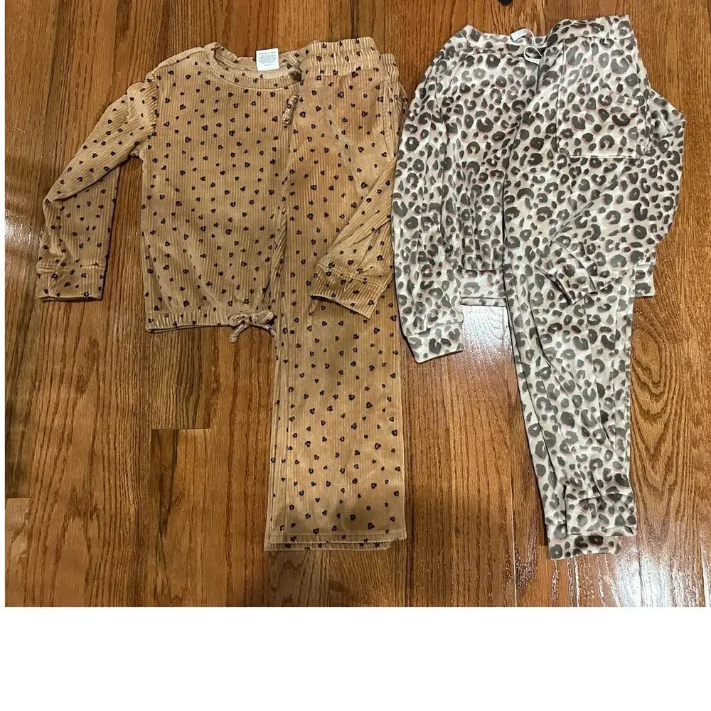 2 Girls Velour Track Suits matching sets animal print 6-7